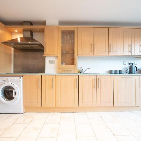 Best Price! Large Home For 4 - Smart Tv - Comfy Beds - Garden - 4 Single Beds Or 2 Doubles! Portsmouth Exterior foto