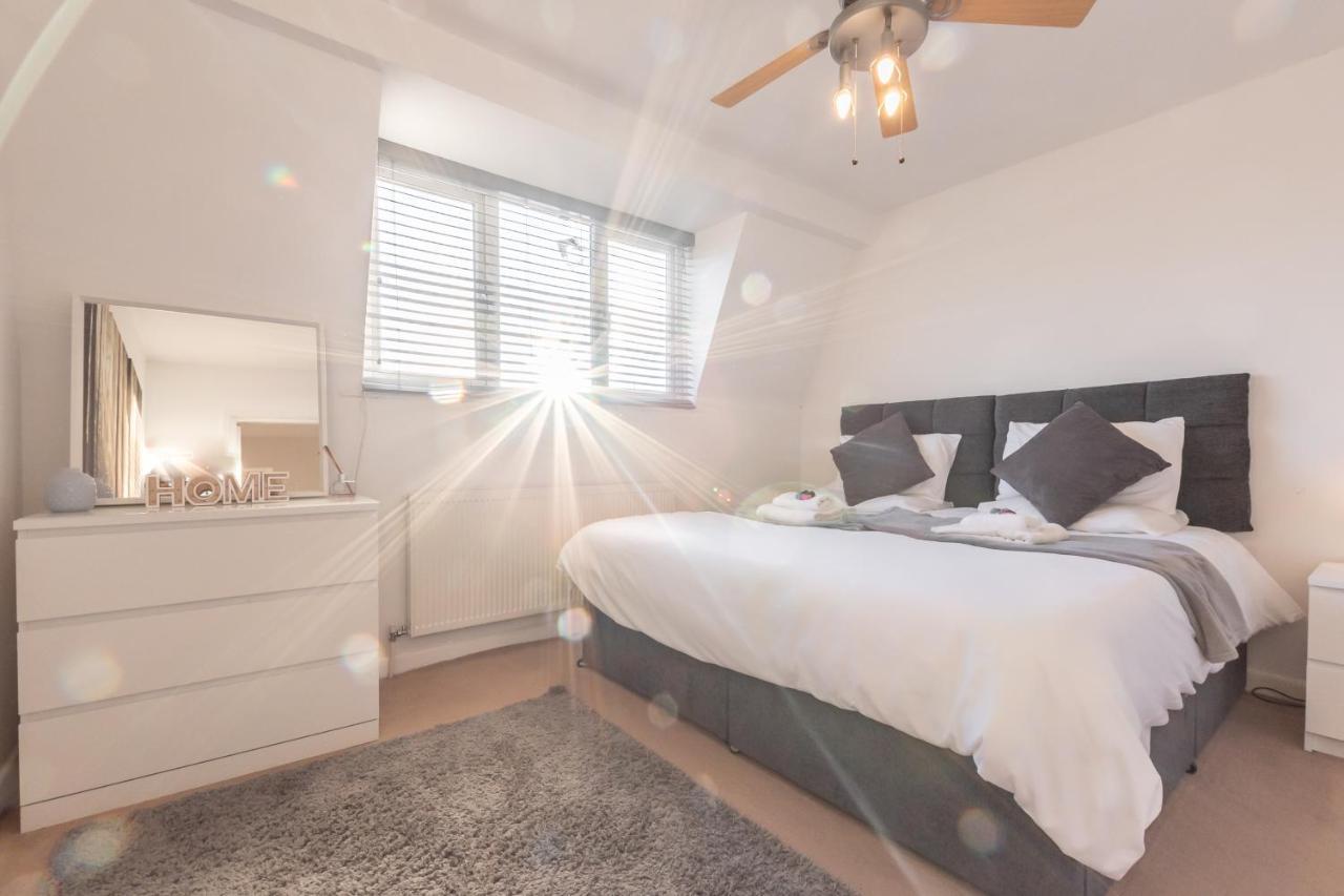 Best Price! Large Home For 4 - Smart Tv - Comfy Beds - Garden - 4 Single Beds Or 2 Doubles! Portsmouth Exterior foto
